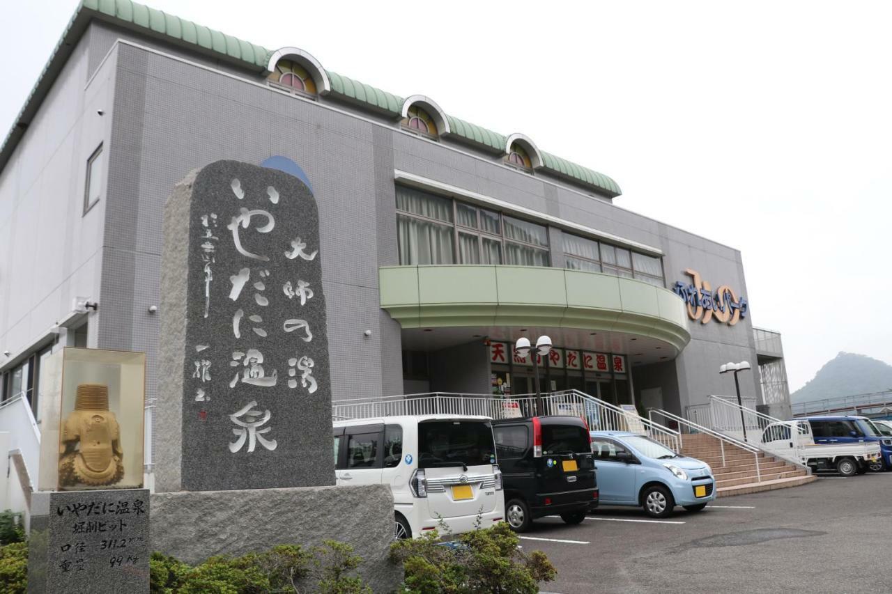 Michi No Eki Fureai Park Mino Hotel Mitoyo Exterior foto